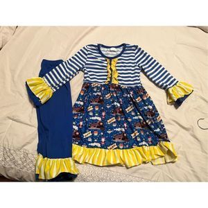 Christmas Boutique Outfit. 4T